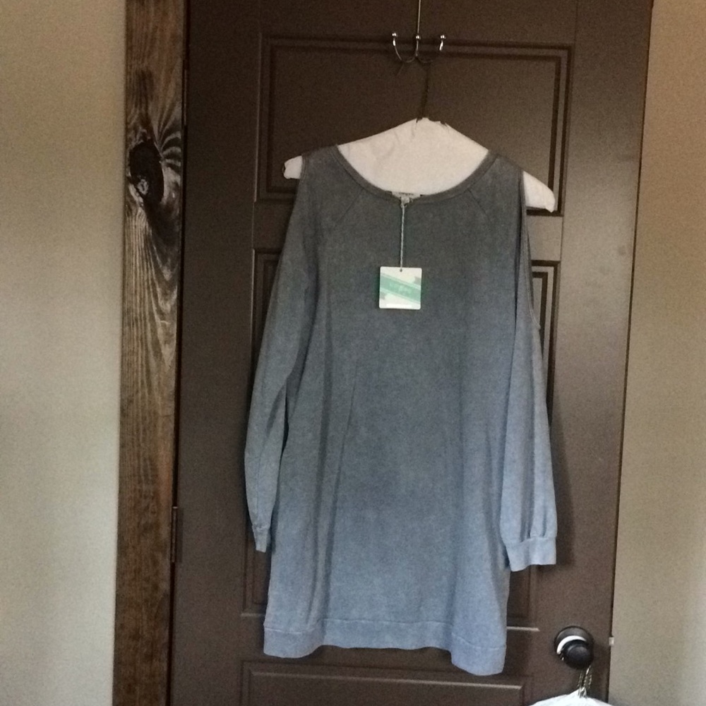 Cold shoulder Sweater dress or tunic. Size medium